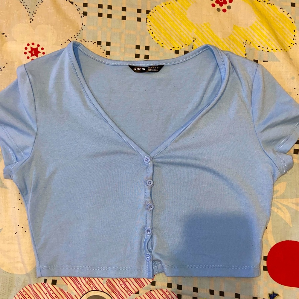 crop top - Picture 1 of 1